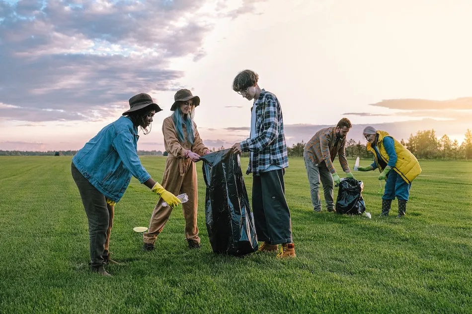 The Joy of Giving: How Helping Others Can Inspire You